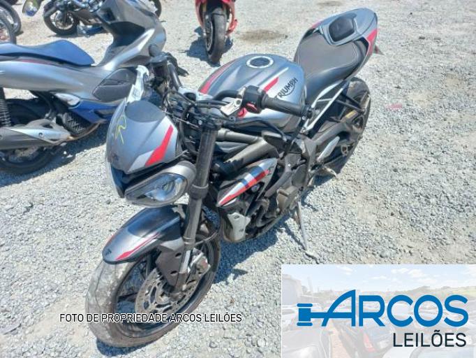 TRIUMPH STREET TRIPLE 20/20
