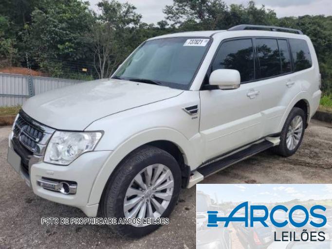 MITSUBISHI PAJERO FULL 18/19
